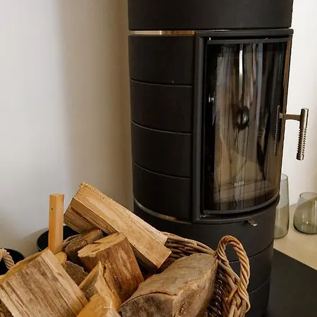 Goistria Vila *